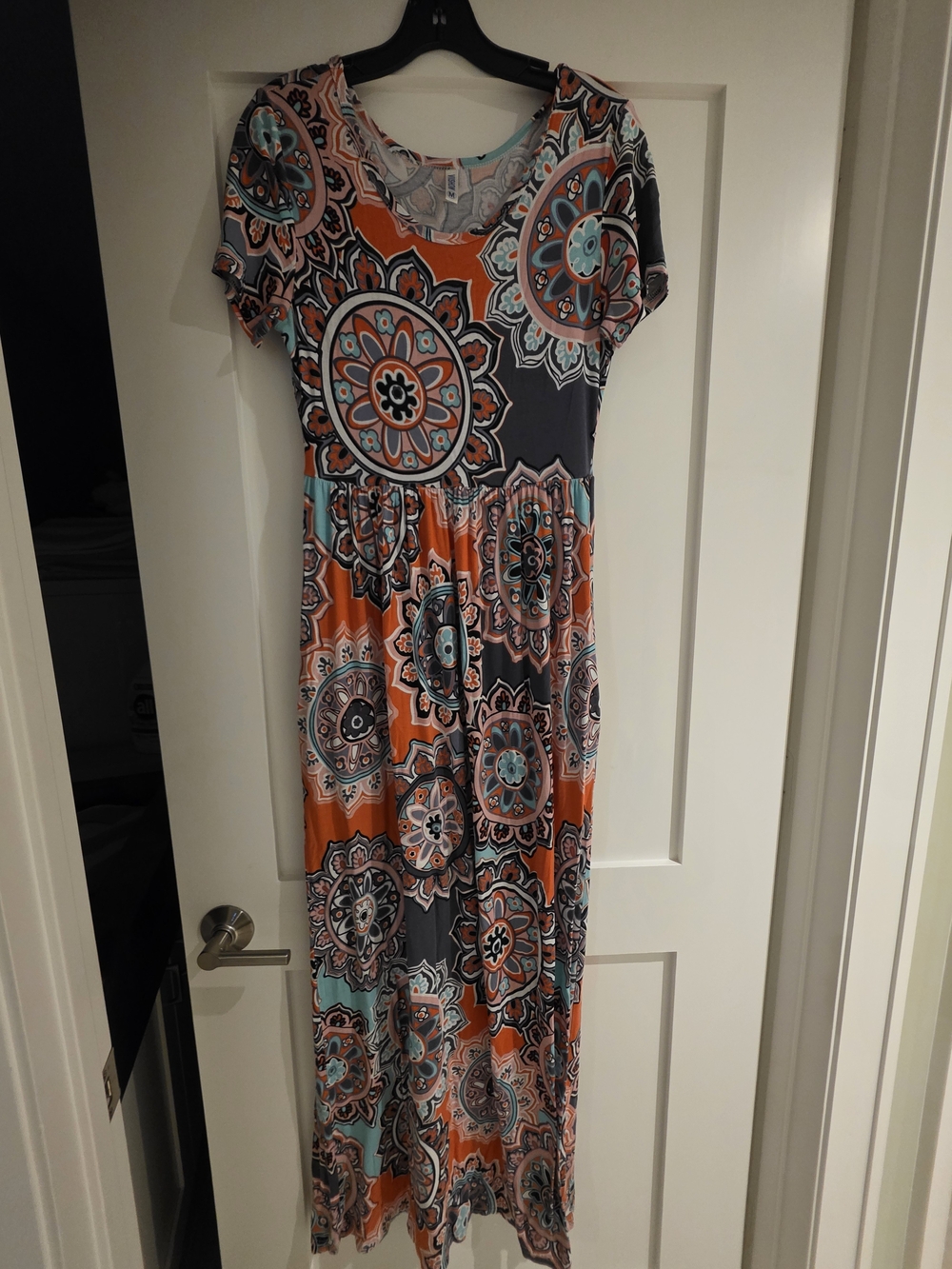 Floral Medallion Short-Sleeve Maxi Dress in Orange & Teal